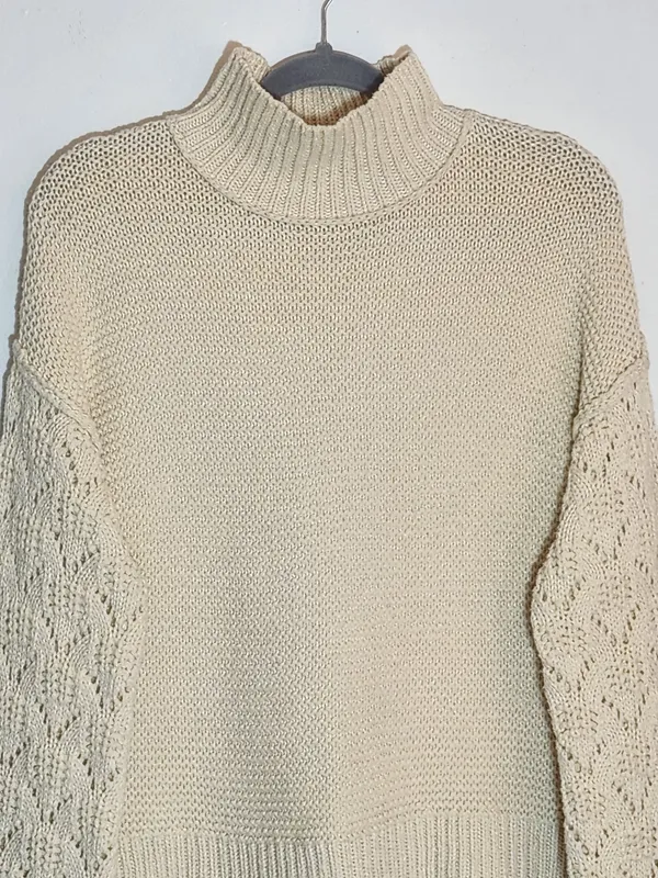 Universal Thread Cream Cropped Sweater with Open Knit Sleeves Size Medium - Image 2