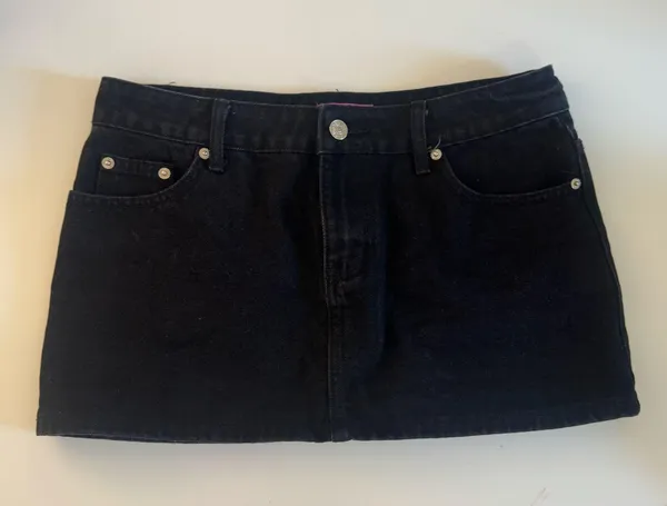 Edikted Mini Skirt - Image 2