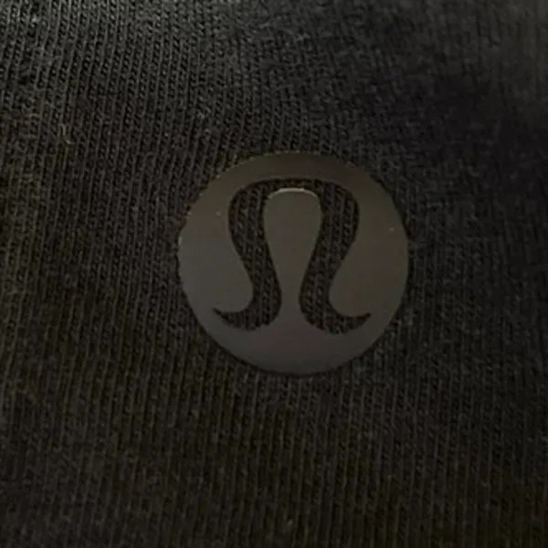 Lululemon Women's Black Knit Short Sleeve Crew Neck Basic Tee T-Shirt Top Size M - Image 3