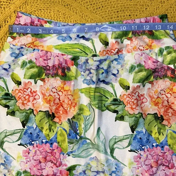 Skinz Size S Floral Skort Pink - Image 12