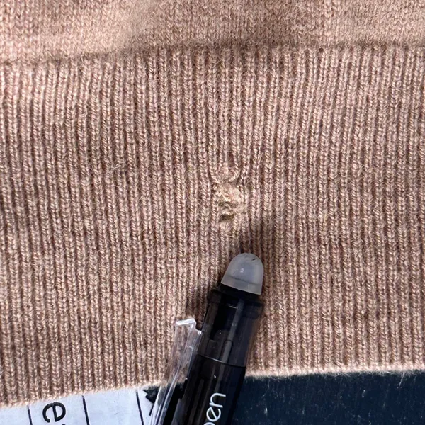Womens Cashmere‎ Sweater Small Baselayer Soft Warm Cozy Neutral Capsule Simple - Image 9