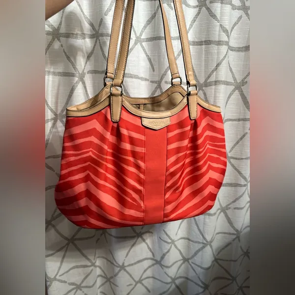 Coach Red and Tan Zebra Striped Purse 👜 - Image 8