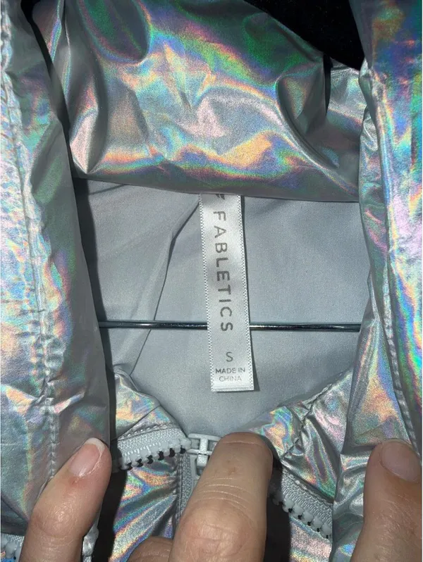 Fabletics Essential Cropped Hooded Puffer - Image 3