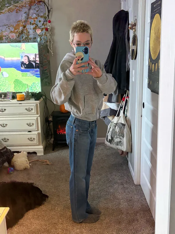 Cropped Levi’s Jeans - Image 2