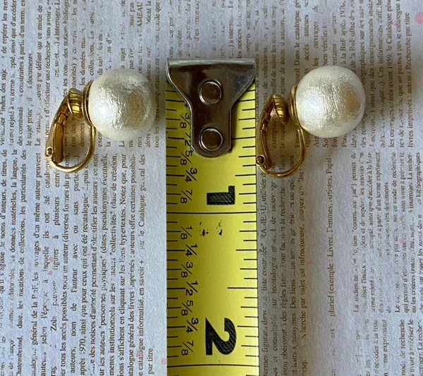 Cotton Pearl Earrings Chic & Elegant Style White - Image 4