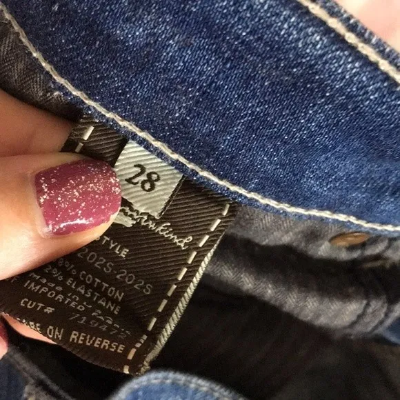 7 for all mankind distressed medium wash bootcut denim long denim jeans size 28‎ - Image 13