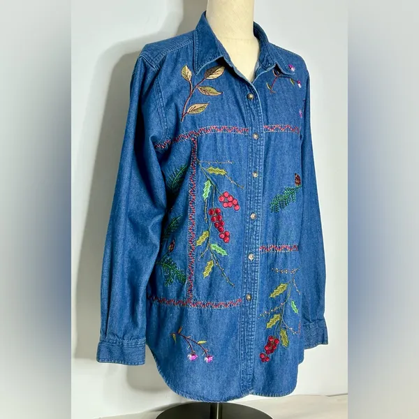 90’s Embroidered Denim Button Down Shirt with Holiday Berries, Leaves, sz Medium - Image 2