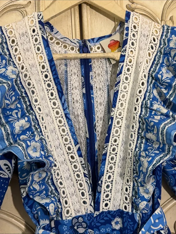 FARM Rio Full of Flowers Blue Floral Lace Jumpsuit Small Flaw Vacay Boho S-S - Image 6