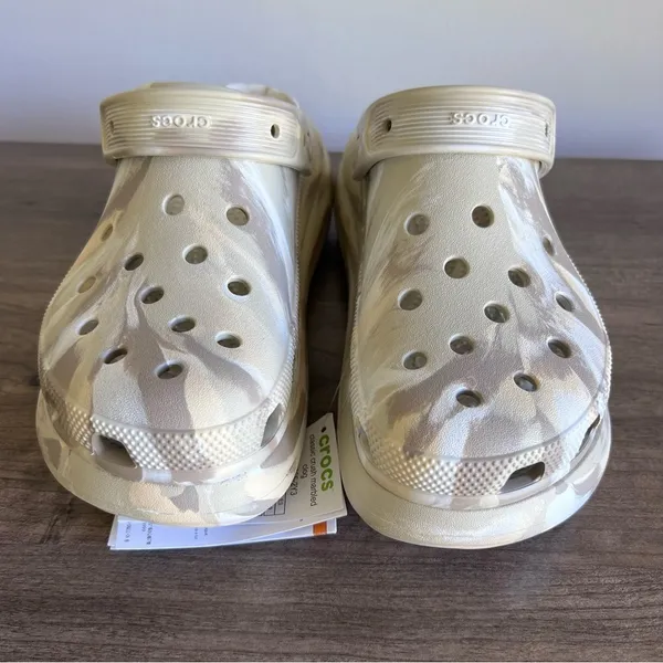 CROCS NEW Unisex Classic Crush Marbled Platform Clog Size 9 or 7 #B1814 - Image 4