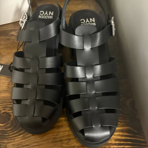 Madden NYC Black‎ Fisherman Lug Sole Platforms Size 11 - Image 3