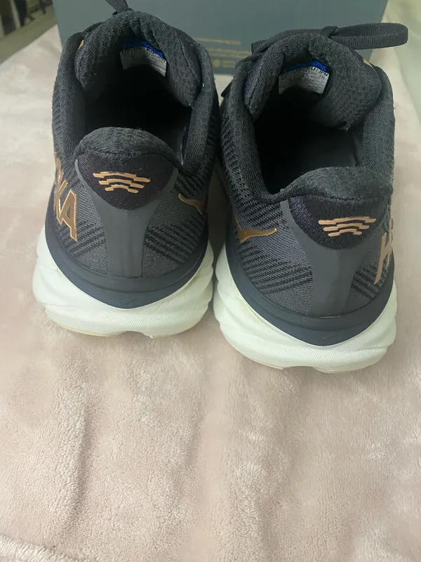 Hoka One One Womens Clifton 9 Black Running Shoes Sneakers Size 9 - Image 3