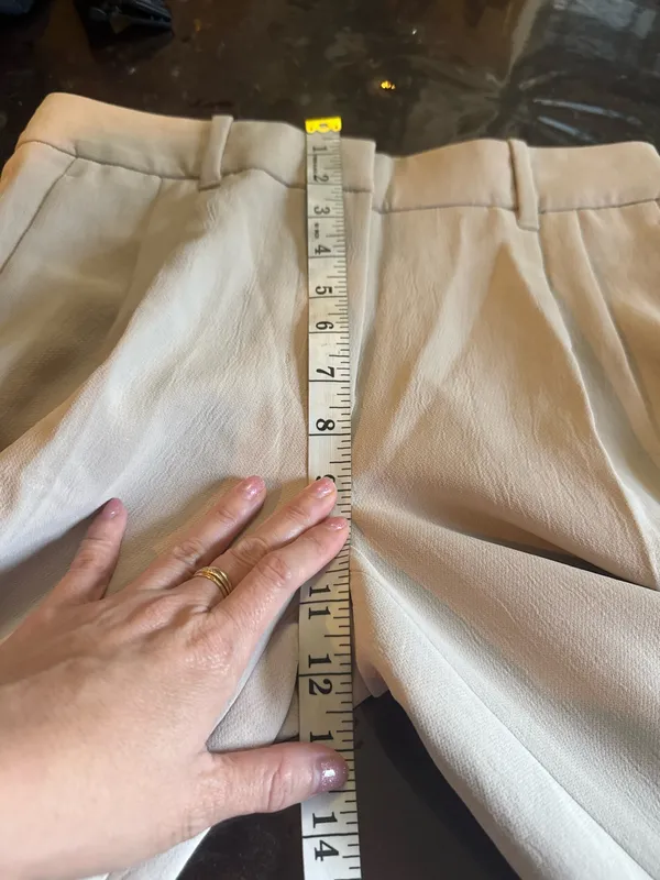 Aritzia The Effortless Pant Wide-Leg Rise Low Pants in Beige Size 4 - Image 9