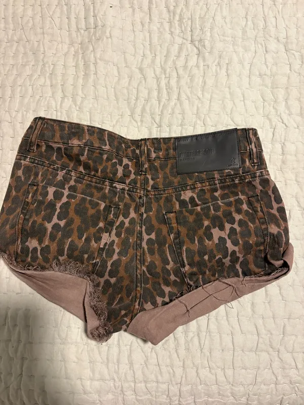 One Teaspoon Shorts - Image 3