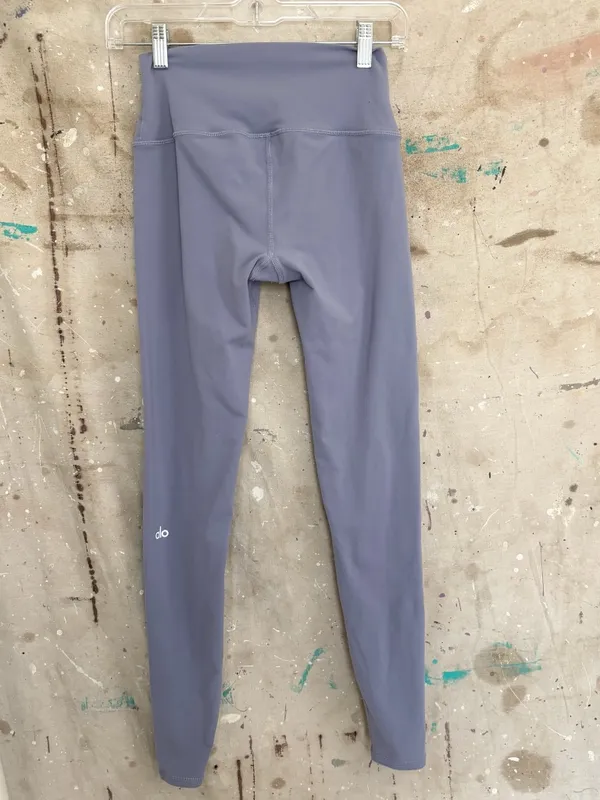 Alo Yoga High-Waist Airbrush Legging in Fog - Image 4