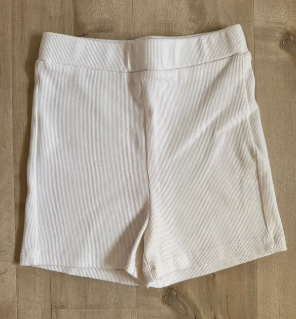 Princess Polly Organic Cotton Bike Shorts - Image 3