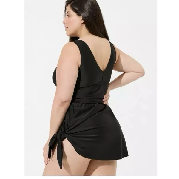 NWT Torrid Black Wireless Short‎ Asymmetrical Swim Dress With Brief Size 2X - Image 3