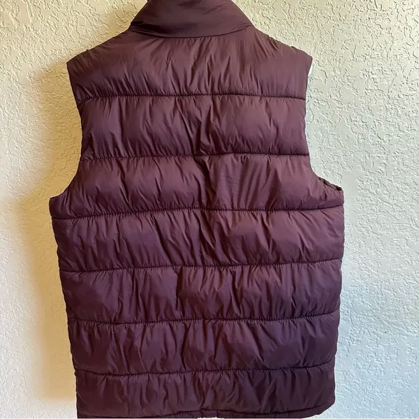 Old Navy Puffer Vest Burgundy S Women‎ Padded Sleeveless Quilted Gilet - Image 9