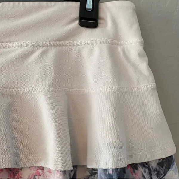 Lija women's white, black and pink golf, tennis, pickleball skort size large - Image 12