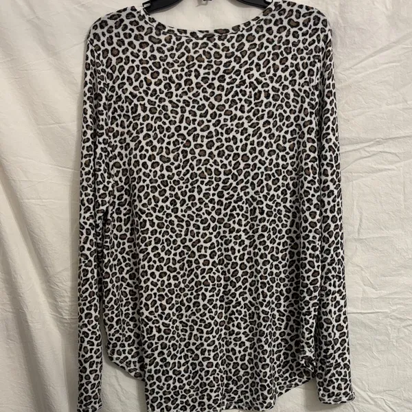 Old Navy Animal Print Long Sleeve Tee - Image 6