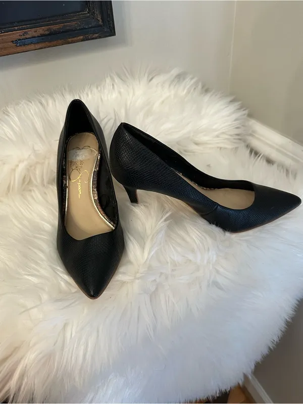 Jessica Simpson Black Textured Pointed-Toe Kitten Heels - Image 3