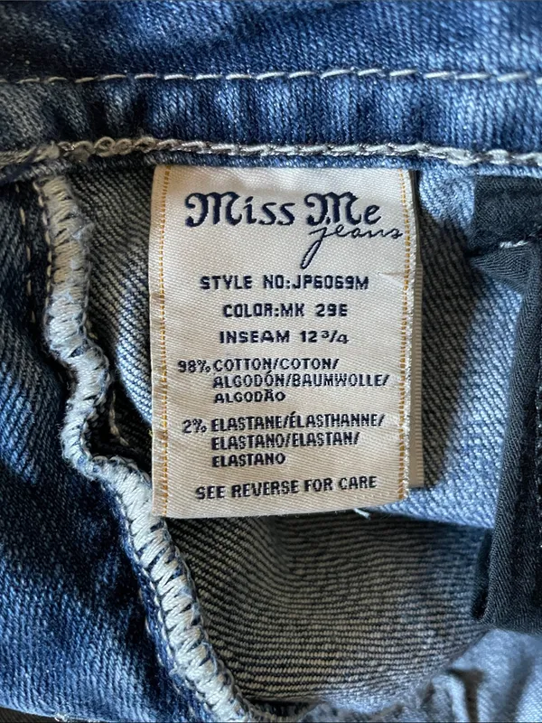 Miss Me Bermuda Shorts Sequin and Rhinestone Embellishments Size 29 - Image 12