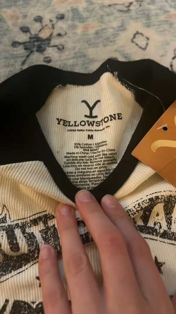 Dutton Ranch Yellowstone raglan long sleeve Yellow Size M - Image 2