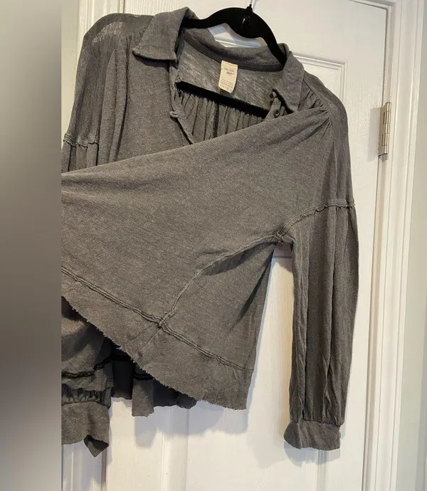 We The Free Free People Size M Gray Rush Hour Peasant Blouse Raw Hem Linen Long Sleeve - Image 5