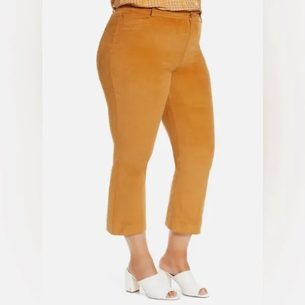NWT | Halogen‎ x Atlantic-Pacific Women’s Velveteen Kick Flare Pants - Image 3