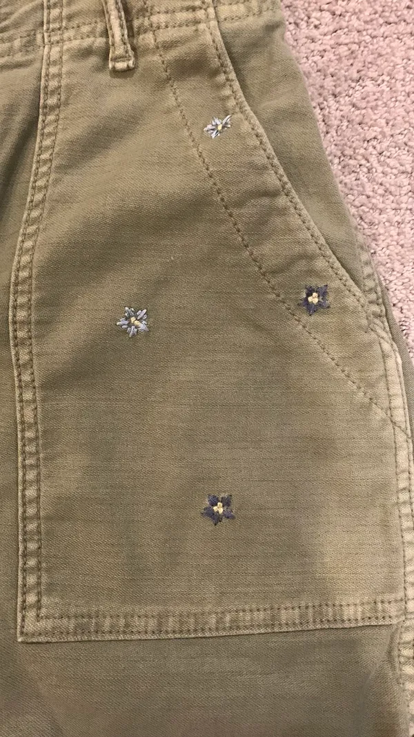 American Eagle Embroidered Shorts - Image 3