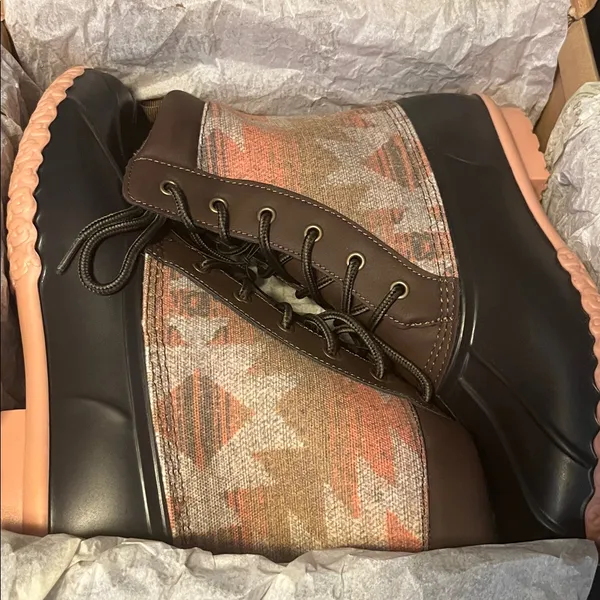Weatherproof Duck Boots - Image 3