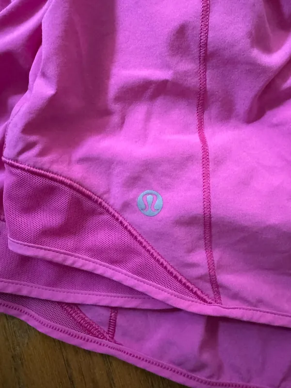 Lululemon Hotty Hot Shorts 2.5" - Image 2
