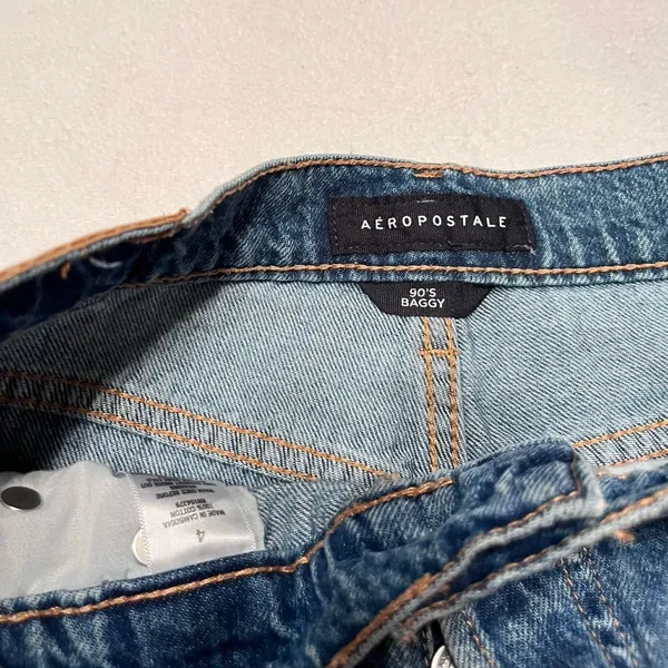 aeropostale 90s baggy medium wash straight leg distressed jeans - Image 6
