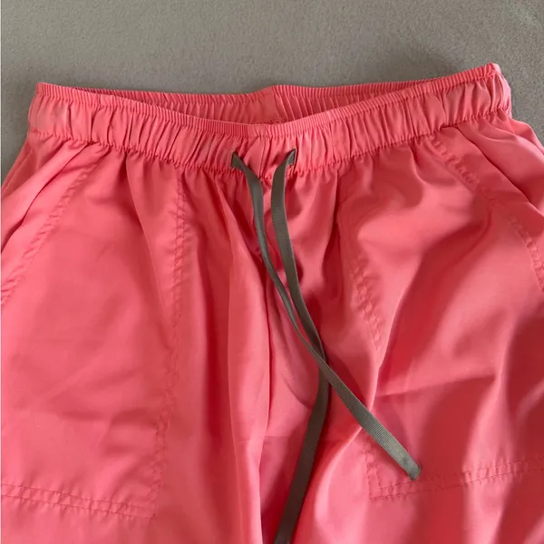 Women's NEW Salmon Colored Two Piece Scrub Set Size S #260763 - Image 7