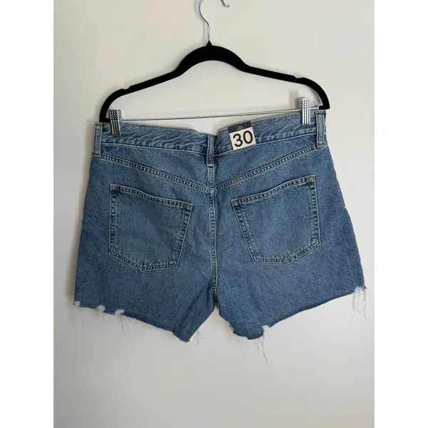 Gap Low Stride Shorts NWT size 30/10 Loose low-rise no stretch - Image 2