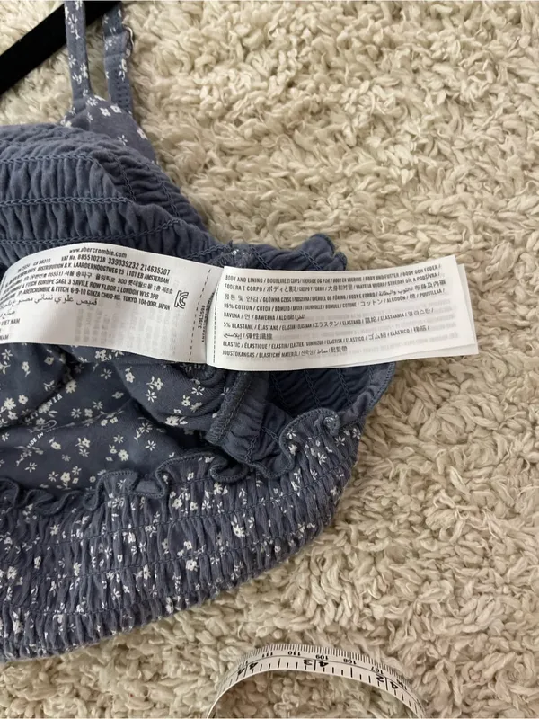Hollister Blue Floral Smocked Crop Cami - Image 5