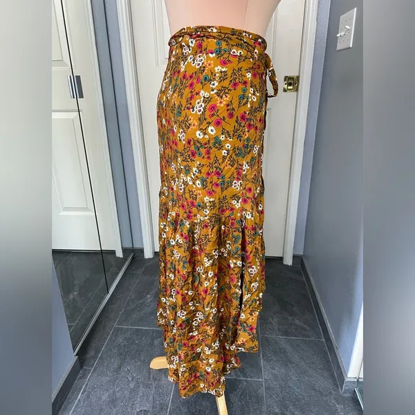 Hayden‎ Floral Cottagecore MIDI Wrap Skirt - Image 3