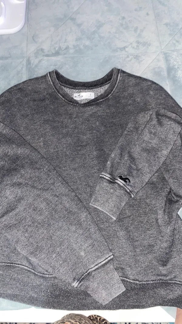 Hollister Sweater Cropped - Image 4