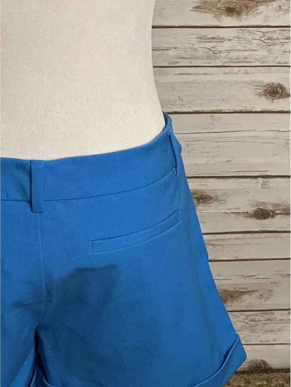 crosby. Harry turquoise blue mid-rise cuffed shorts Size 6 classic tailored - Image 4