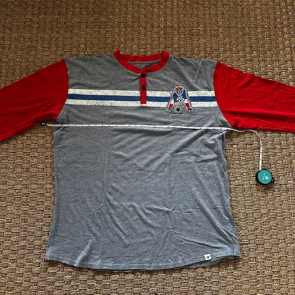 Fanatics Men’s 2XLT New England Patriots retro long sleeve Henley - Image 5
