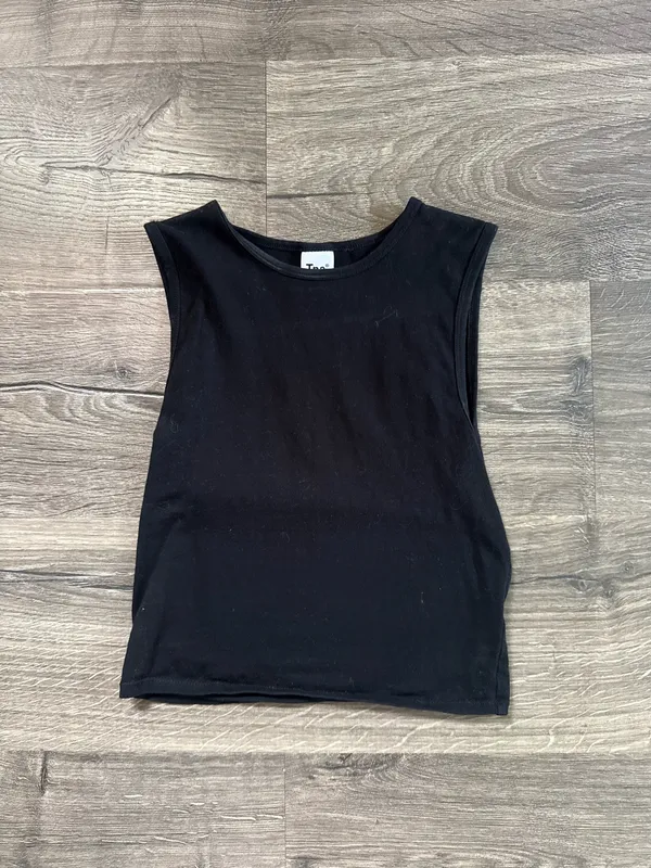 Aritzia TNA Black Tank Top - Image 2