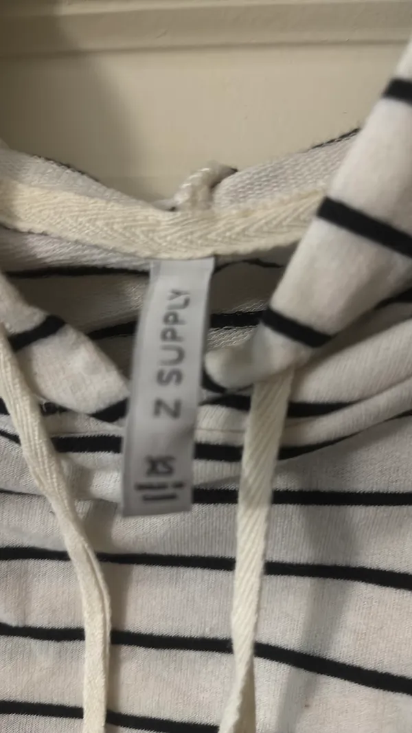 Z Supply Top Long Sleeve cream with black stripes - Image 2