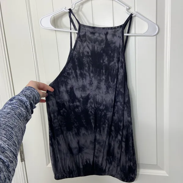NWOT Ginger G black gray tie dye strap tank top blouse top cute casual‎ small - Image 4