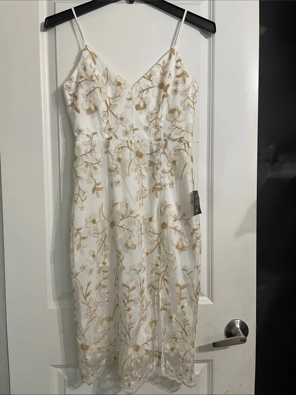 Starleena Cream and Taupe Floral Embroidered Bodycon Midi Dress Size Small NWT - Image 5