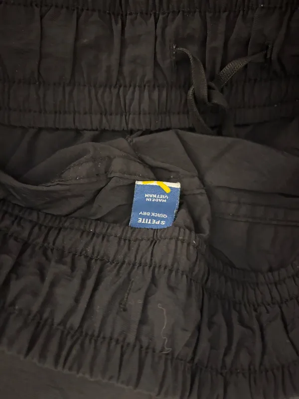 Old Navy Cargo pants - Image 5