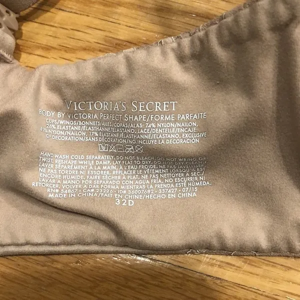 Victoria's Secret 𝅺 beige body perfect shape bra size 32 D. - Image 3