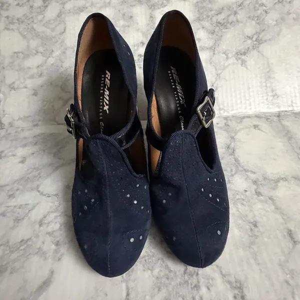 Re-Mix Vintage Footwear Cloche‎ T-straps in Navy Suede/Black Patent, Size 6 - Image 13