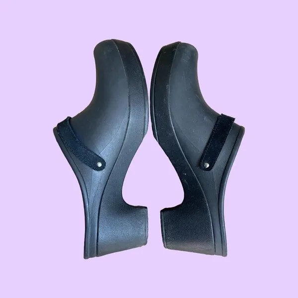Crocs Sarah Black Slip On Heeled Dual Comfort Lightweight Clogs 🔥 - Image 3