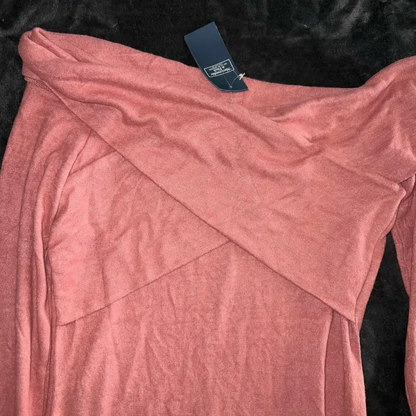 Abercrombie & Fitch Soft A&F Cozy Off the Shoulder Knit Long Sleeve Top - Image 7