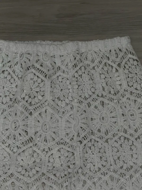 White Crochet Maxi Swim Cover Up Skirt Women’s Small - Image 3