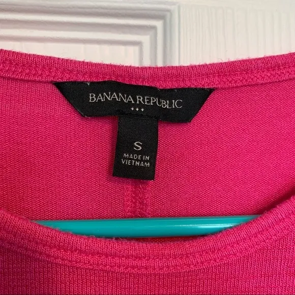 Banana republic size‎ small pink short sleeve top - Image 2